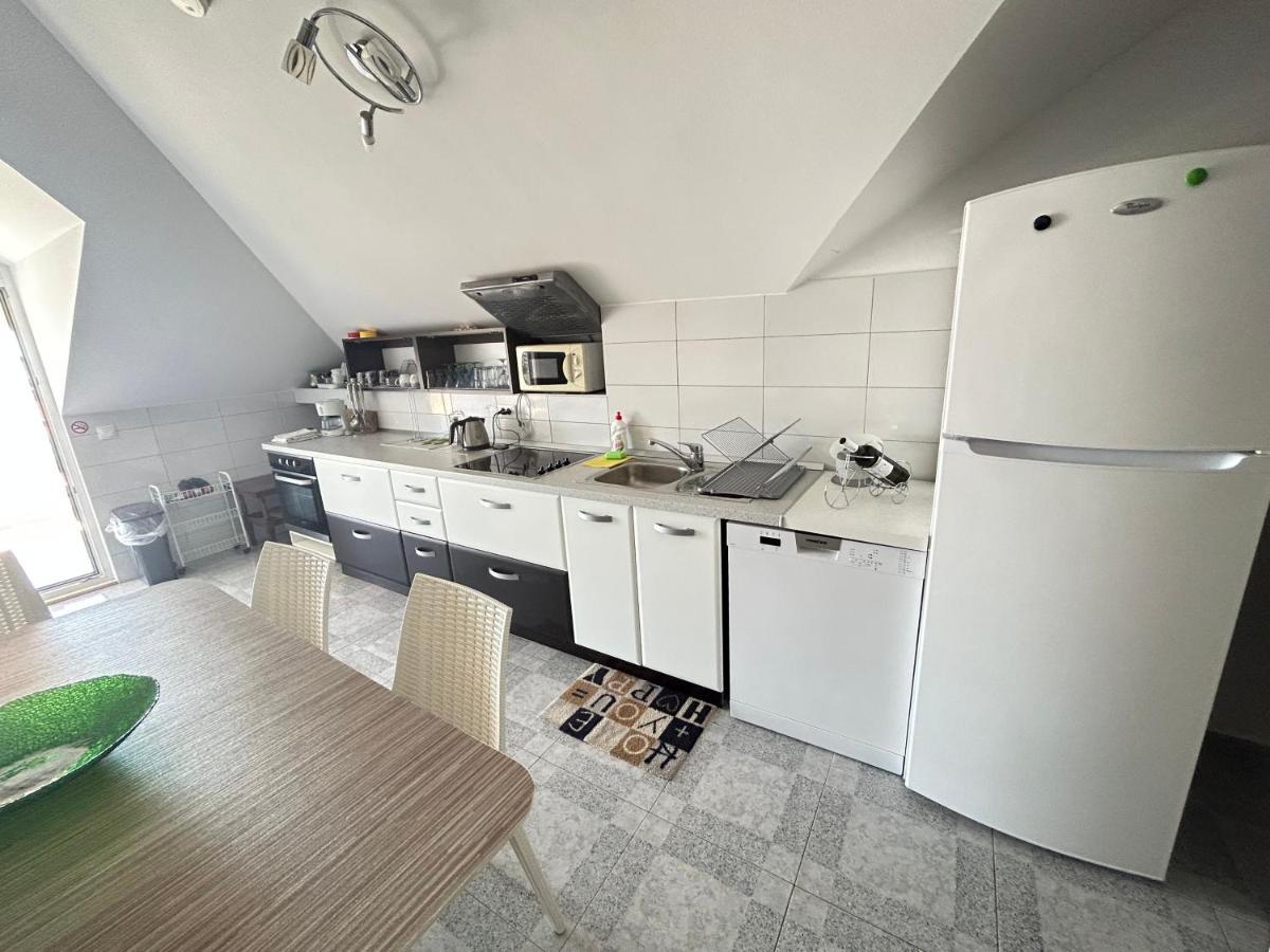 Apartments Sanda 2 Проманья Экстерьер фото