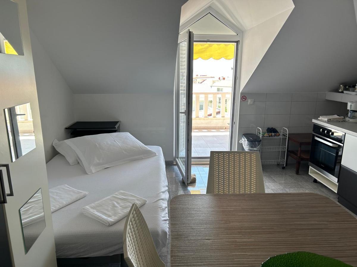 Apartments Sanda 2 Проманья Экстерьер фото