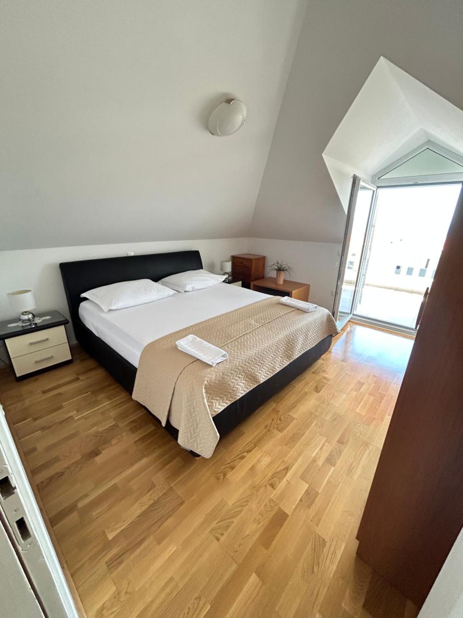 Apartments Sanda 2 Проманья Экстерьер фото