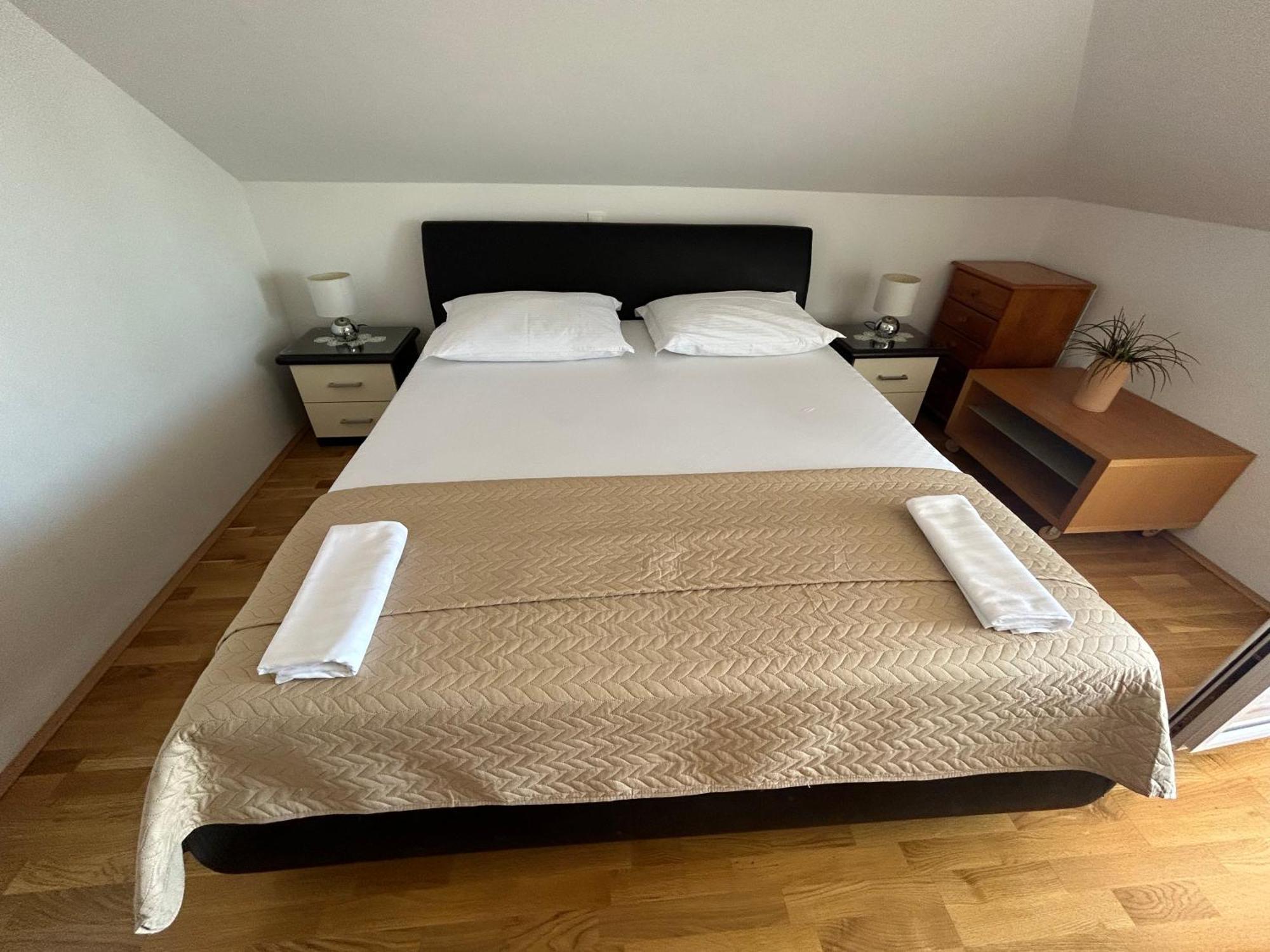 Apartments Sanda 2 Проманья Экстерьер фото