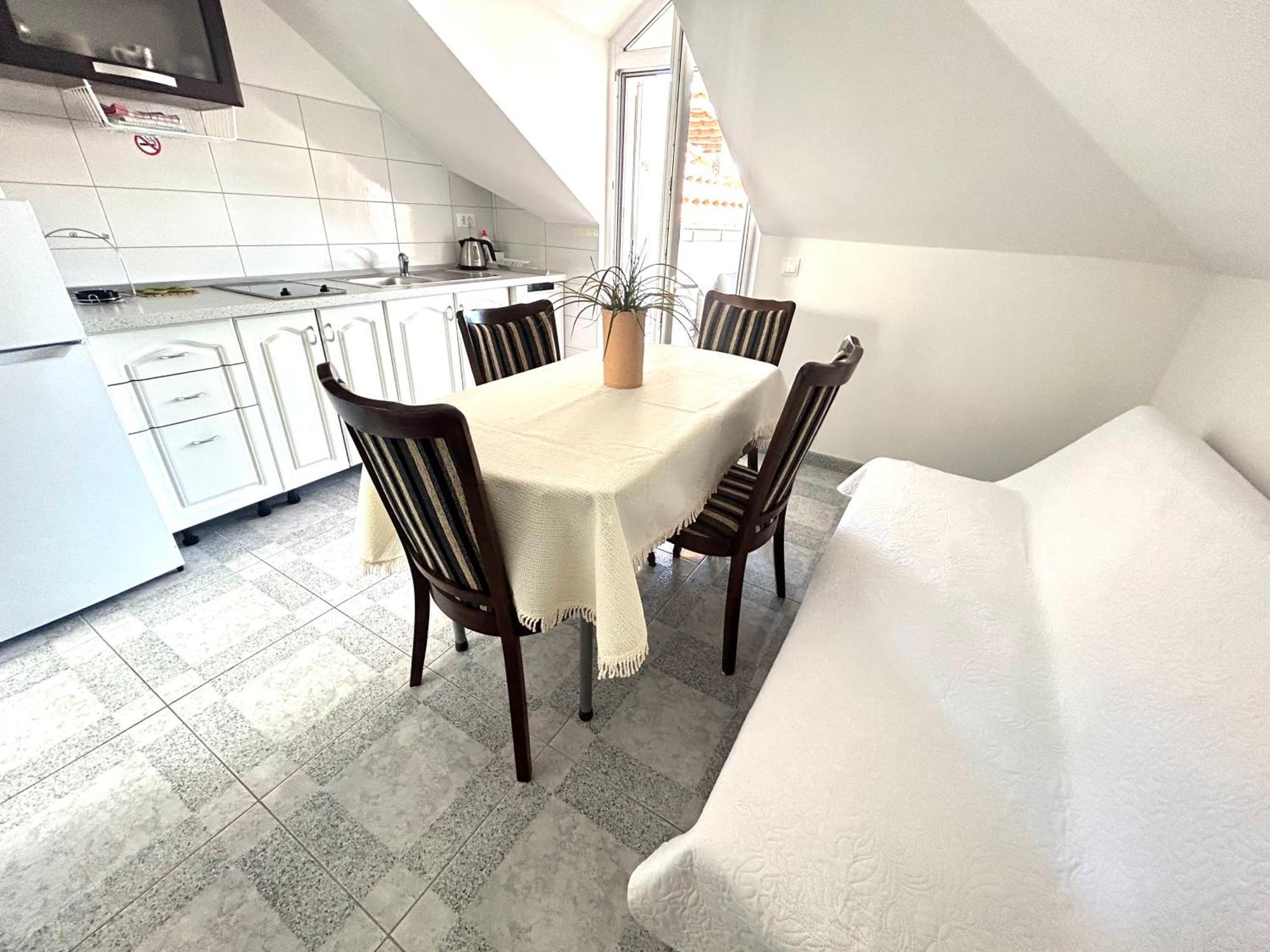 Apartments Sanda 2 Проманья Экстерьер фото